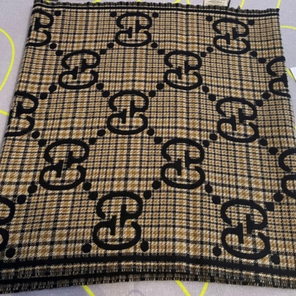 <AUTHENTIC>Gucci Scarf